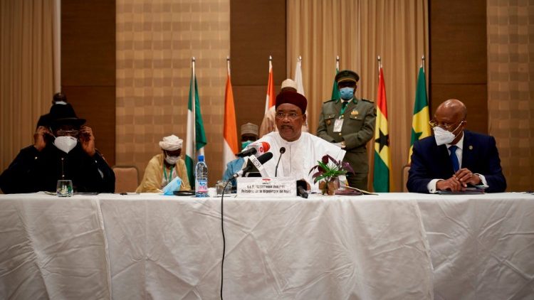Riunione della CEDEAO intervenuta per risolvere la crisi in Mali - Bamako 