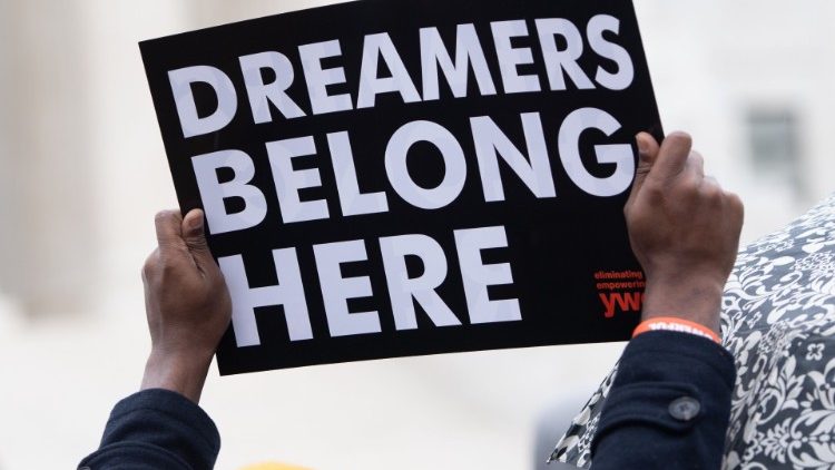 Manifestação dos "dreamers" diante da Suprema Corte em Washington D.C.