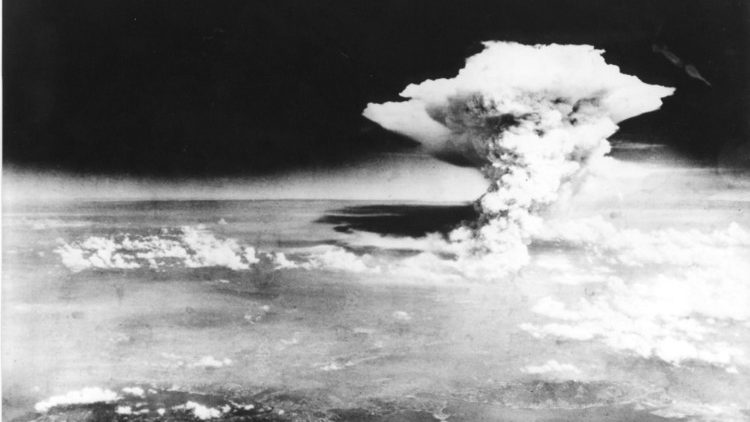 Der Abwurf der Atombombe über Hiroshima, August 1945