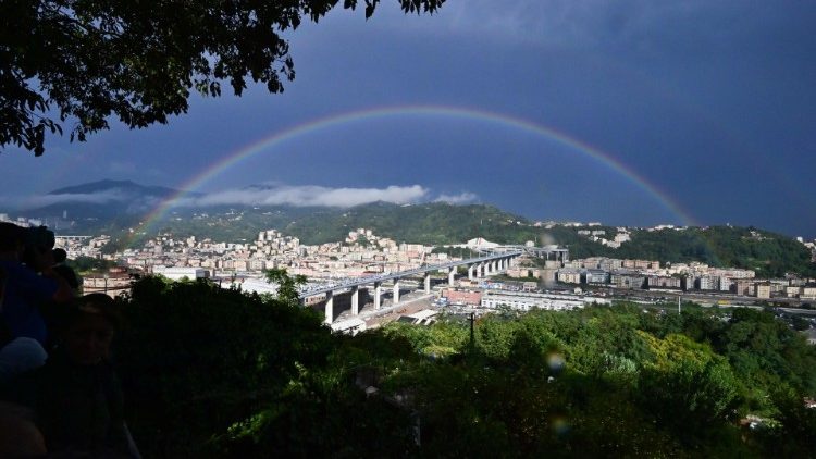 Vue sur Gênes et son nouveau pont "San Giorgio", le 3 août 2020, jour de l'inauguration