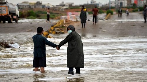 Pakistan: Kirchen in Karatschi nach starken Regenfällen überflutet