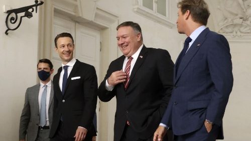 Österreich: US-Außenminister und Schönborn bei Kranzniederlegung