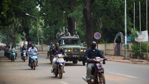 Mali: il colonnello Goita alla guida della giunta golpista