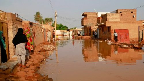 Sudan, accordo coi ribelli. Vescovo di Khartoum: passo in avanti verso la pace 