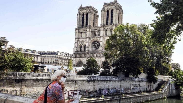 Francja: dlaczego młodzi odeszli od Kościoła?
