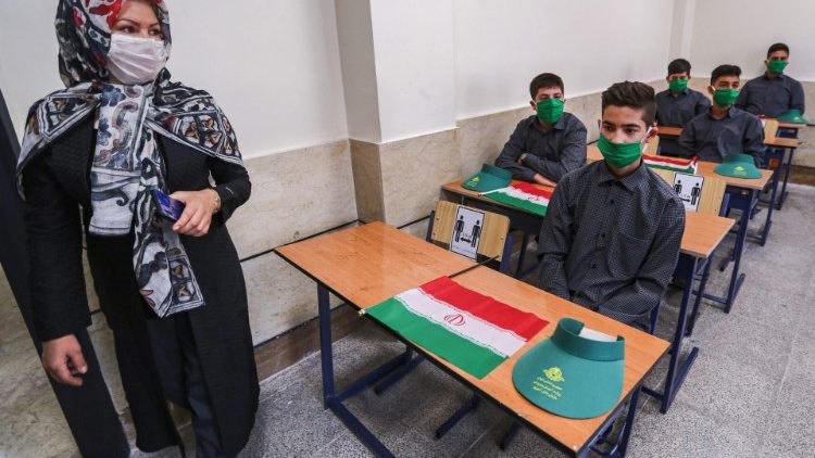 महामारी के दौरान इरान में शिक्षा