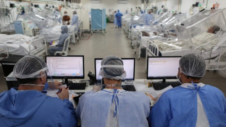 Pacientes em terapia intensiva em Manaus (maio de 2020)