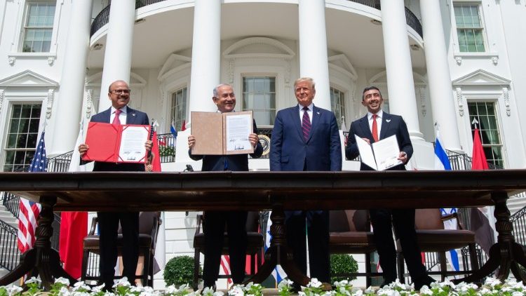Участниците подписали "Авраамовото споразумение" в Белия дом. 15.09.2020