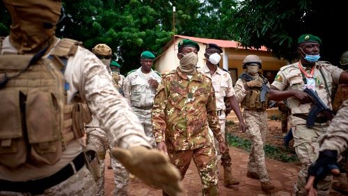 In Mali dialogo complicato tra giunta militare e civili