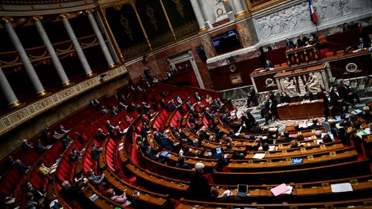 La proposition a été votée ce jeudi 8 octobre à l'Assemblée nationale à Paris.