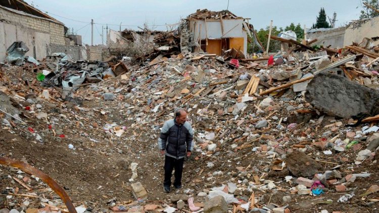 Zerstörtes Wohnhaus in Ganja, Aserbaidschan