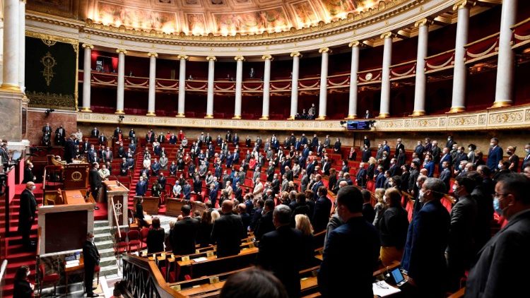 Schweigeminute im Parlament in Paris
