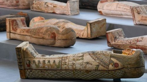 Les Musées du Vatican saluent la découverte des sarcophages égyptiens