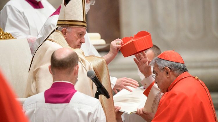Marcello Semeraro viene creato cardinale da Papa Francesco nel Concistoro del 28 novembre