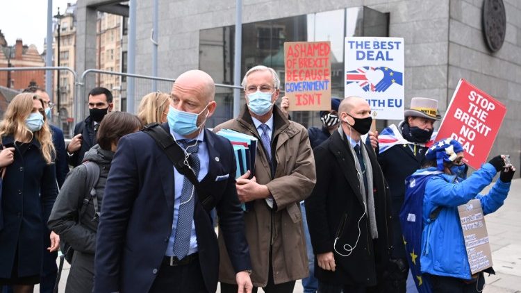 लंदन में यूरोपीय संघ और ब्रिटेन व्यापार पर विरोध प्रदर्शन