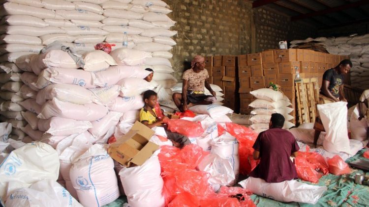 Sacchi di aiuti alimentari del Wfp-Pam per lo Yemen