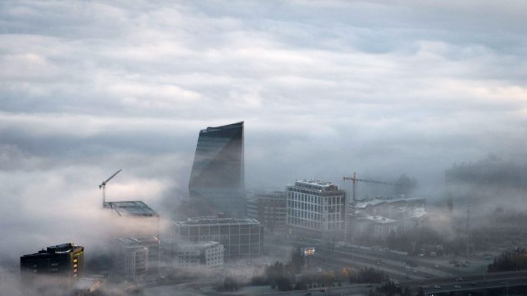 Sofia, capitale de la Bulgarie, recouverte par un nuage de pollution en novembre 2020.