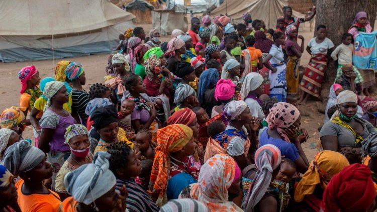 Donne sfollate in Mozambico a causa del conflitto a Cabo Delgado