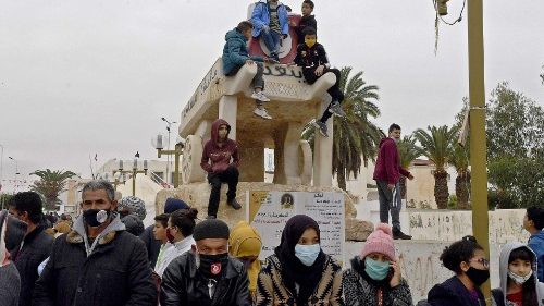 Il gesto estremo dell'ambulante in Tunisia e le "primavere" arabe