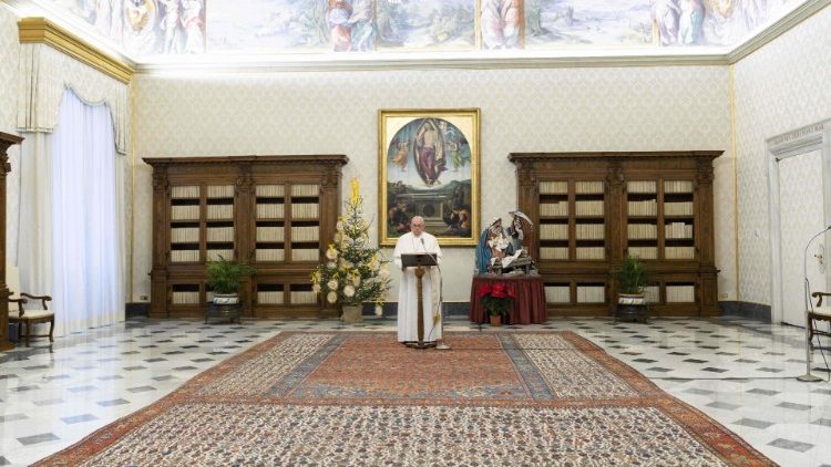 Papst Franziskus beim Angelusgebet