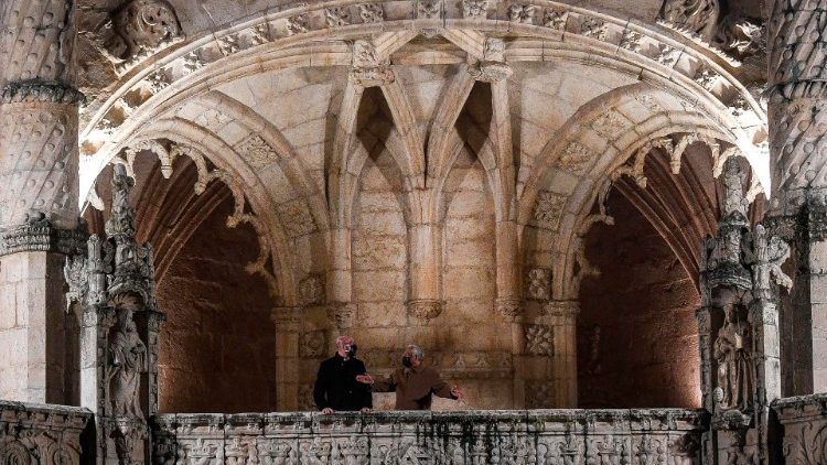 Le président du Conseil européen, Charles Michel, et le Premier ministre portugais, Antonio Costa, au monastère des Hiéronymites, le 5 janvier 2021. 