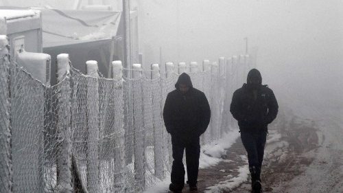 Caritas sends firewood to help migrants stuck in Bosnian blizzard