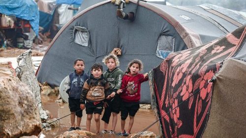 Siria: bambini derubati del futuro, due milioni di minori senza scuola e istruzione