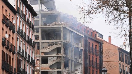 Madrid, quattro vittime nell’esplosione di un palazzo con uffici parrocchiali