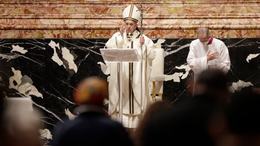 Pápež František už opäť osobne predsedal liturgickému sláveniu (2. februára 2021, Vatikánska bazilika)