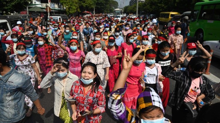 Le manifestazioni in Myanmar