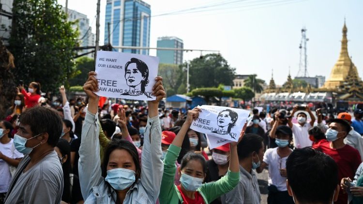 Mjanma. Protesta demonstrācija pret militāro apvērsumu valstī