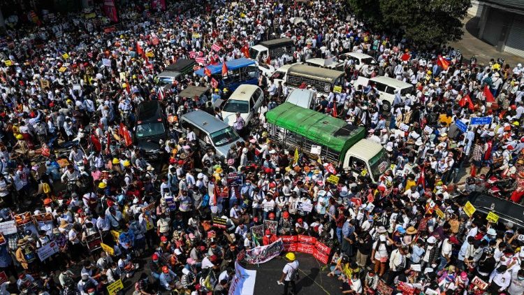 ミャンマー・ヤンゴンにおけるデモ　2021年2月22日