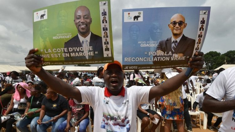 Campanha eleitoral em Abidjan (Costa do Marfim)
