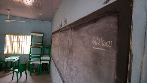 Nigeria, rapiti 73 studenti da uomini armati in una scuola