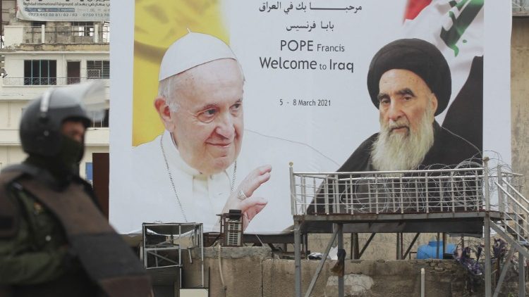 Påven välkomnas till Irak