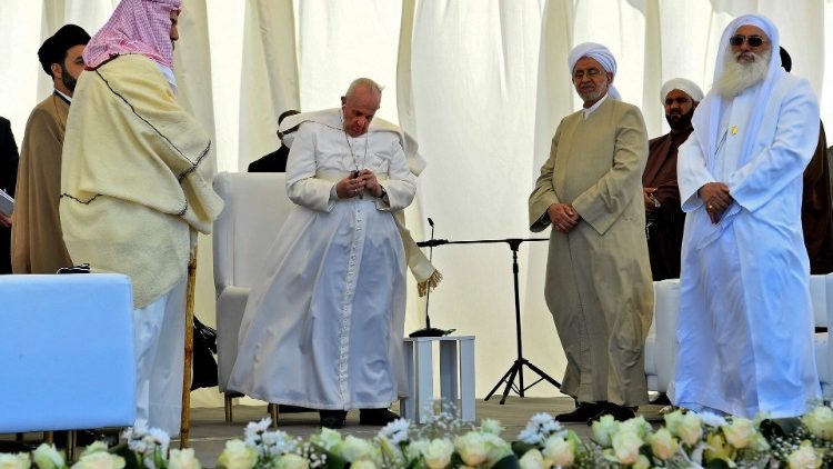 Záber počas pápežovej Modlitby Abrahámových synov