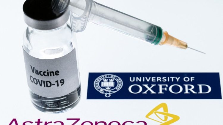 Un flacone del vaccino AstraZeneca, realizzato dall'Università di Oxford