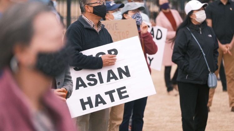 Un marche de soutien envers la communauté américano-asiatique, en Virginie, le 23 mars 2021. 