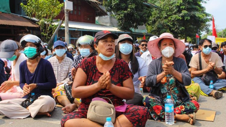الكاردينال بو يدعو الشبان من ميانمار  إلى عدم سلوك درب العنف