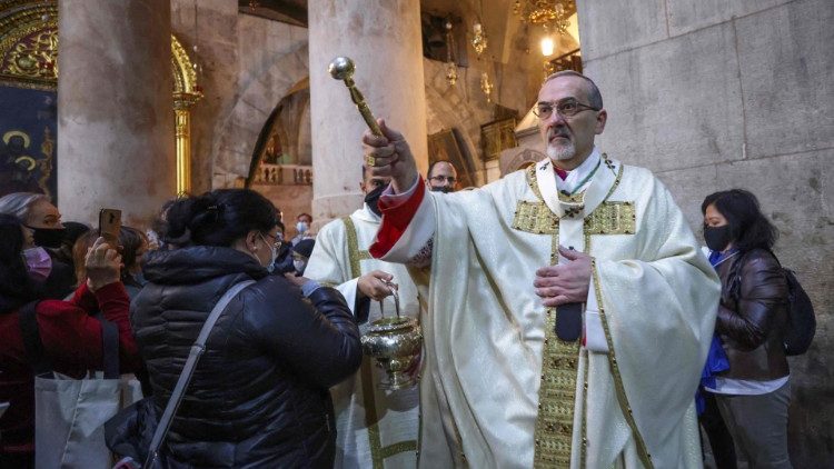 Sua Beatitudine Pierbattista Pizzaballa, patriarca di Gerusalemme durante la scorsa messa di Pasqua al Santo Sepolcro