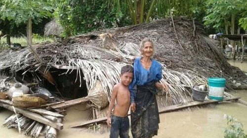 Inundações devastadoras entre a Indonésia e Timor Leste, dezenas de mortos e desaparecidos