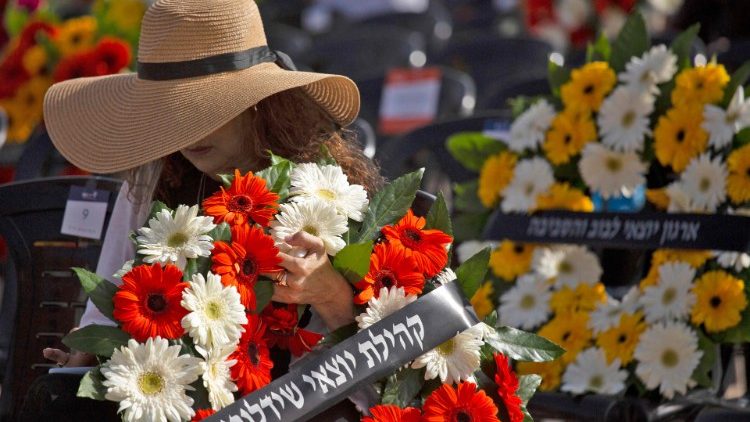 Ziua Comemorării Holocaustului care, în Israel, se marchează în data de 8 aprili