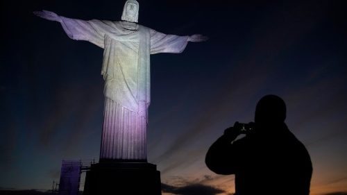 Papst ruft Brasiliens Bischöfe zu Einwirken auf Regierung auf 