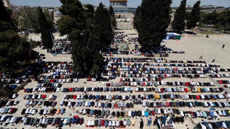 Pirmojo Ramadano penktadienio malda Jeruzalėje