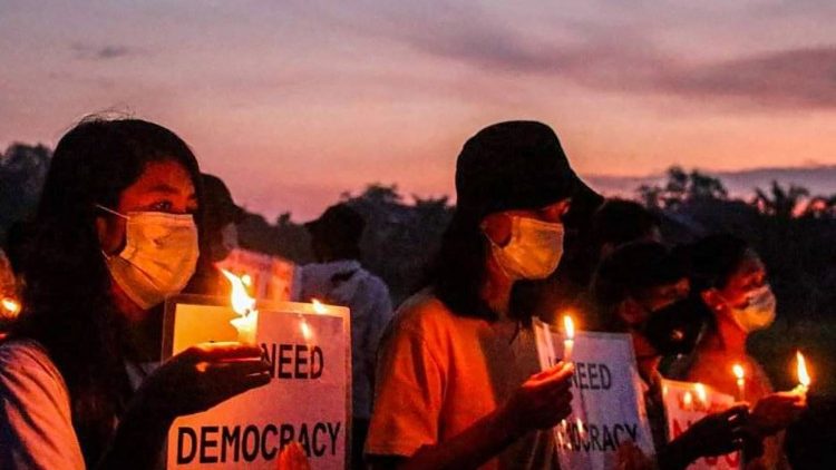 Friedlicher Protest gegen die Militärjunta in Myanmar
