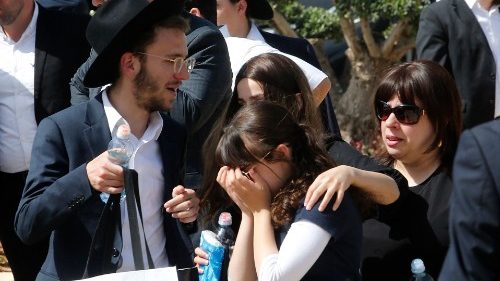 Israël: les condoléances de l’Église catholique après le drame de Lag BaOmer