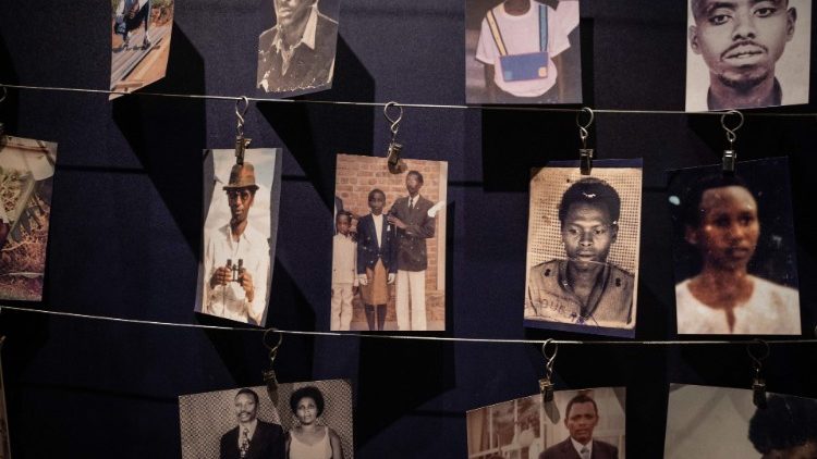 Gedenken an Völkermord-Opfer in Ruanda