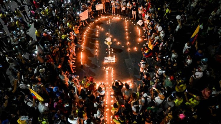 Gebetsvigil für Nicholas Guerrero, der bei den Zusammenstößen in Cali getötet wurde