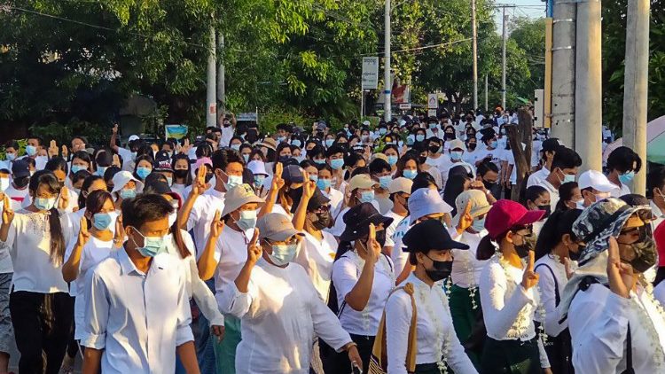 미얀마, 쿠데타 반대 시위