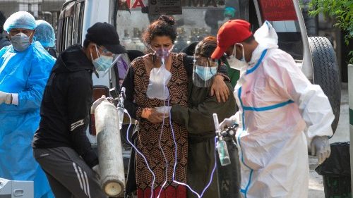 Coronavirus: le Népal frappé de plein fouet par la vague indienne